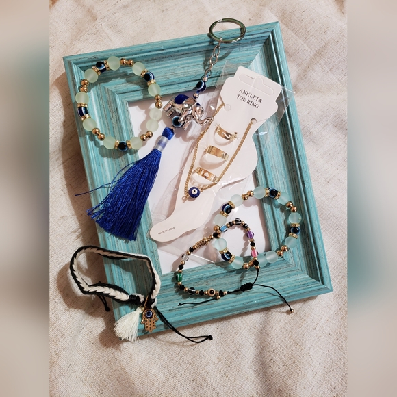 Evil Eye Bundle Of 6 Pieces Bracelets, Keychain, Ankle And Toe Rings - Picture 2 of 2